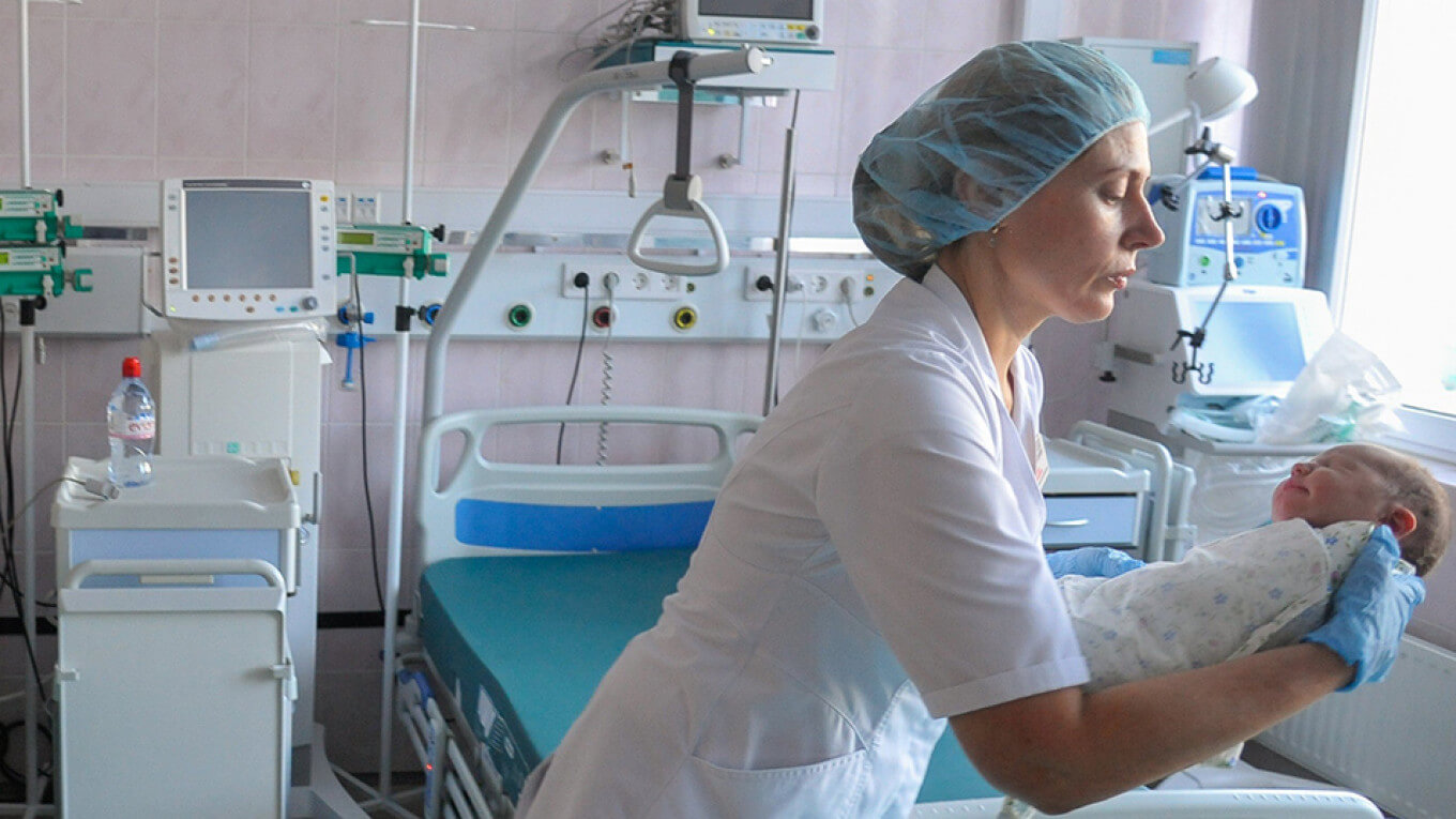 ΡΩΣΙΑ: Γυναικολόγος τιμωρείται γιατί αρνήθηκε να πραγματοποιήσει έκτρωση σε γυναίκα που τη ζήτησε